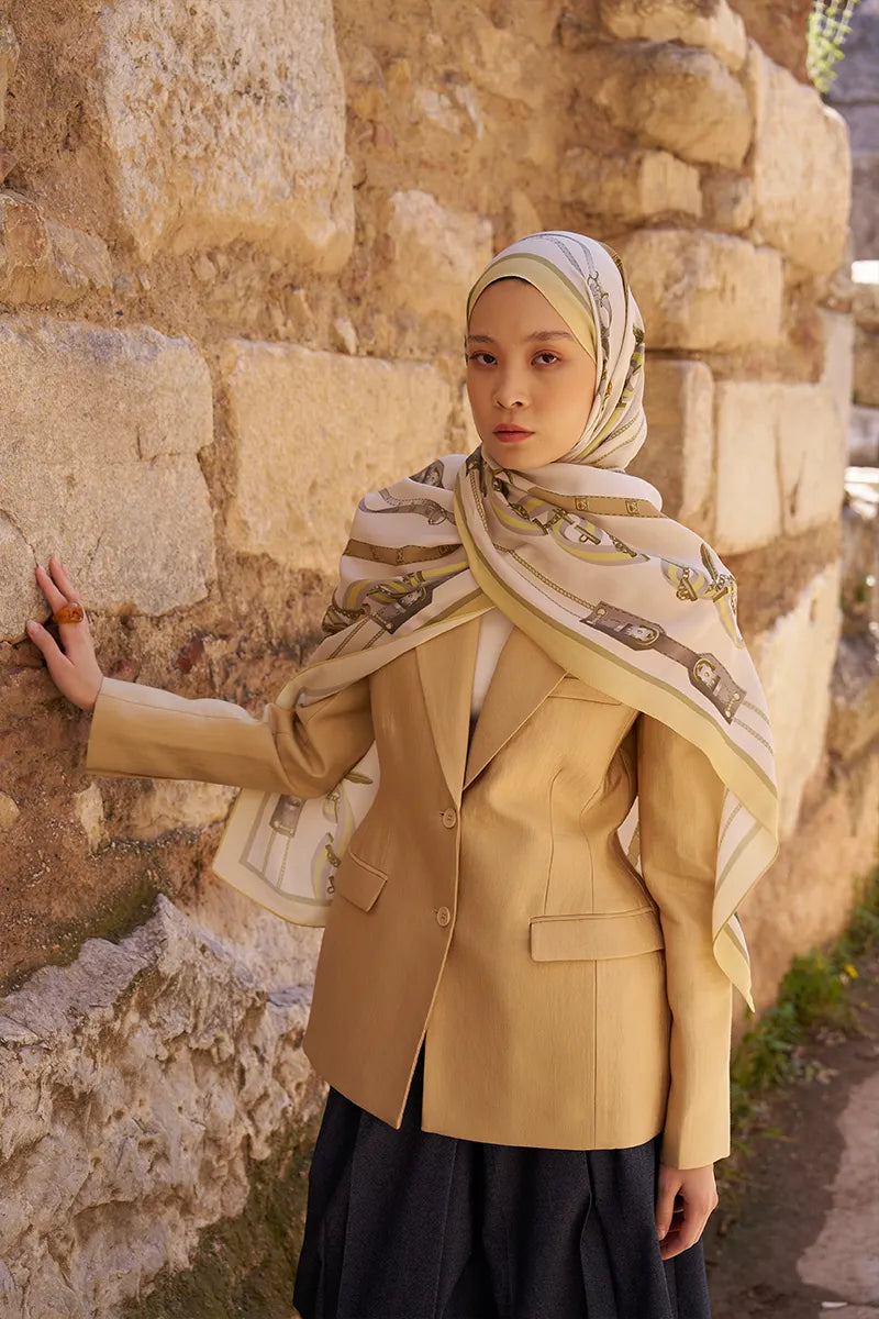 Sunrise Baroque Pattern Shawl - Yellow