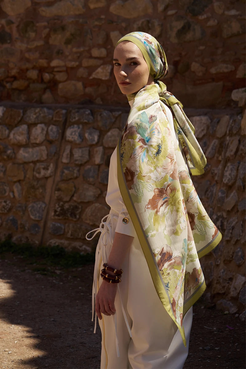 Sunrise Floral Pattern Shawl - Olive Green