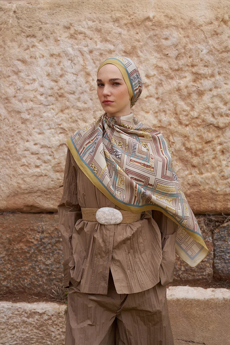 Sunrise Geometric Pattern Shawl - Yellow
