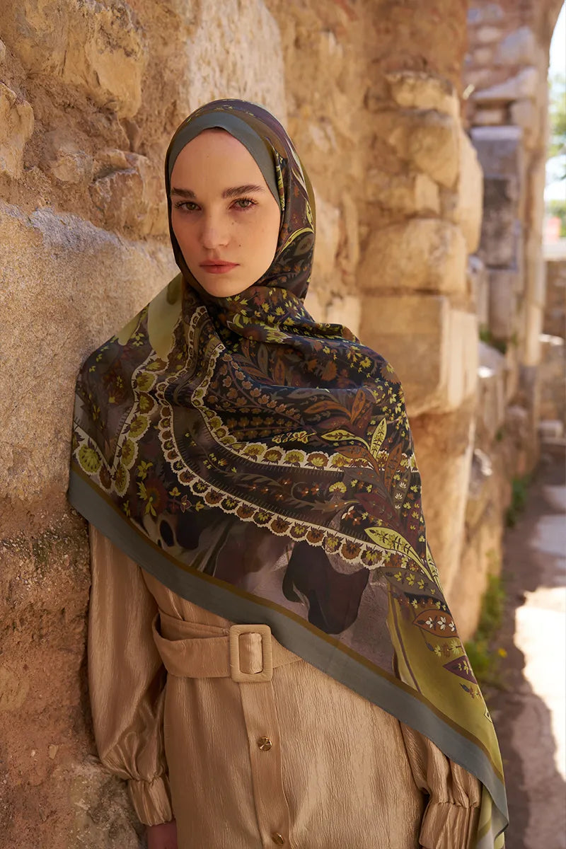 Sunrise Carnival Pattern Shawl - Green