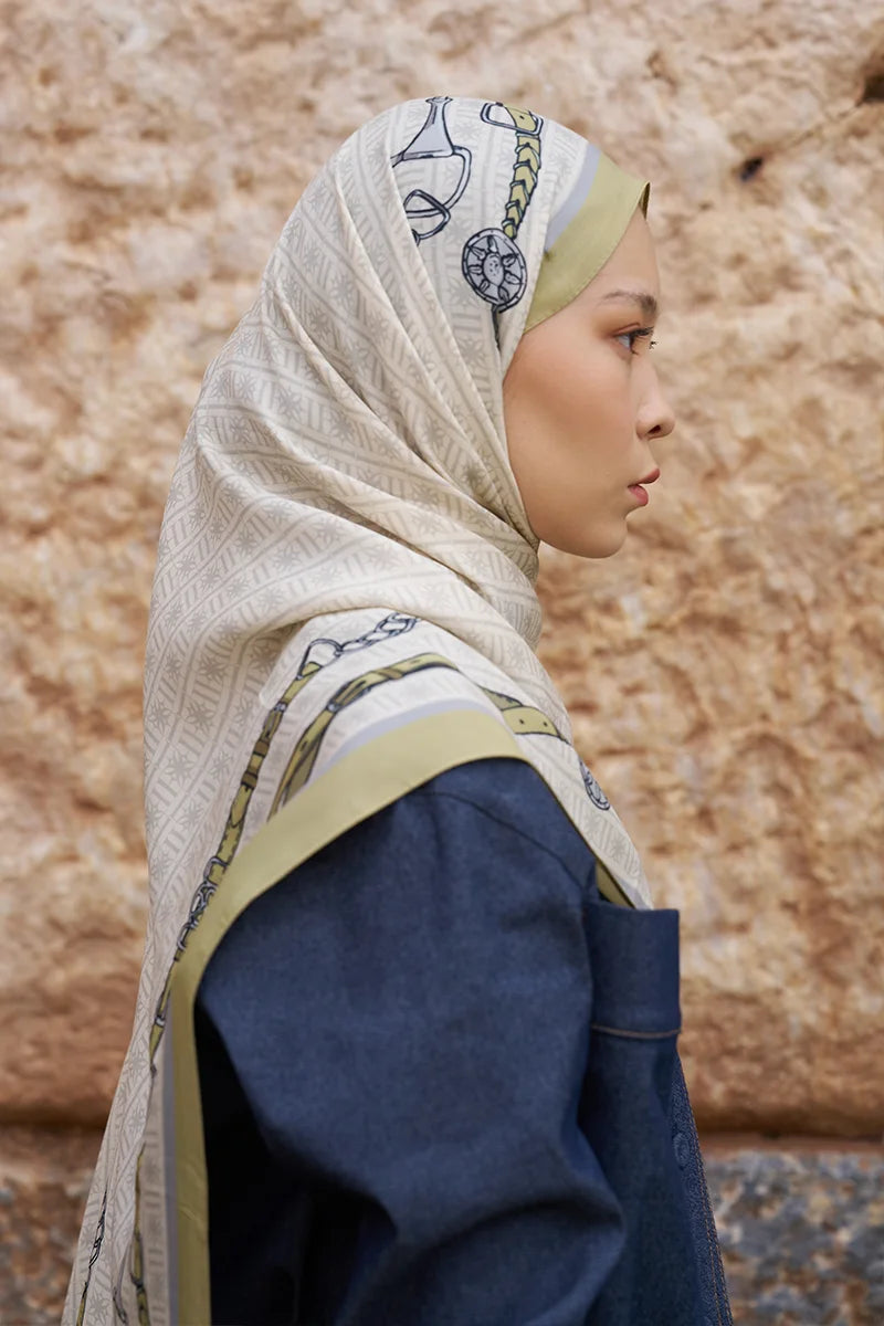 Sunrise Belt Pattern Shawl - Green