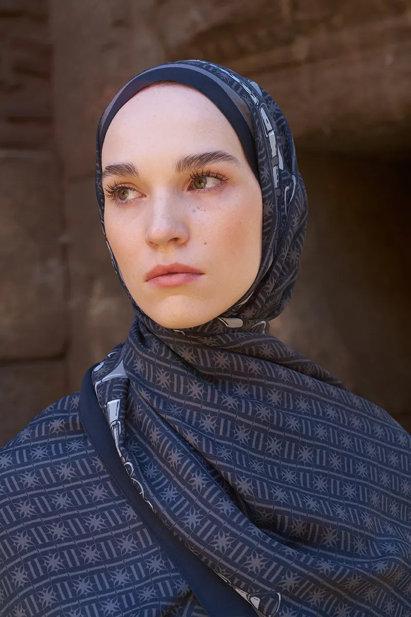 Sunrise Belt Pattern Shawl - Black