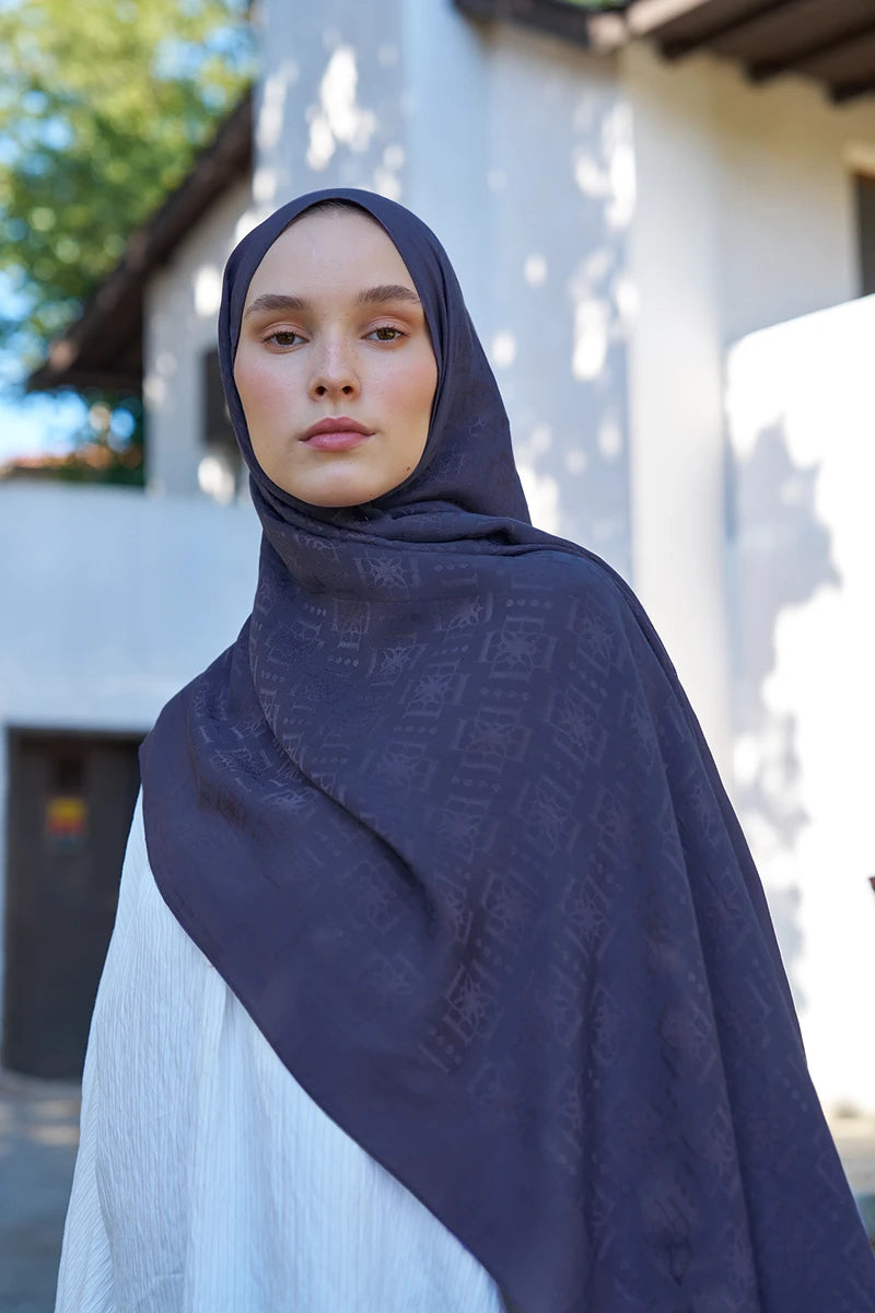 Naia Cotton Logo Pattern Shawl - Purple