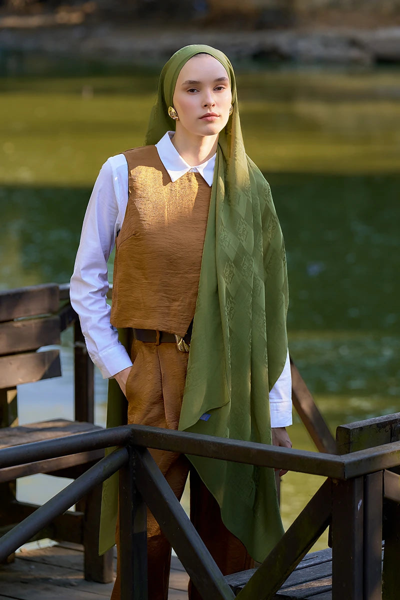 Naia Cotton Monogram Pattern Shawl - Green